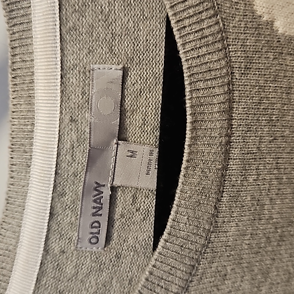 Old Navy sweater sz M - Picture 3 of 4